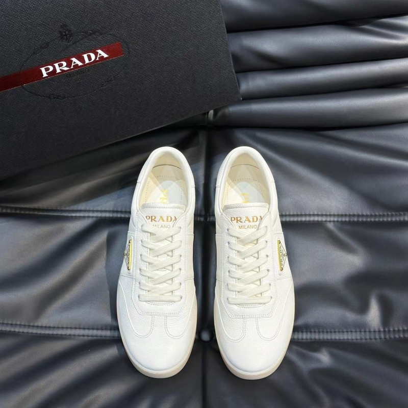 Pra*a casual shoes
